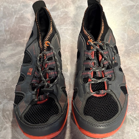 Body Glove Shoes - Body Glove Black and Orange Athletic Shoes size 8.5